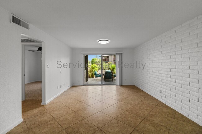 Foto del edificio - 4354 N 82nd St