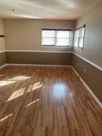main bedroom 1 - 613 N Mesquite St