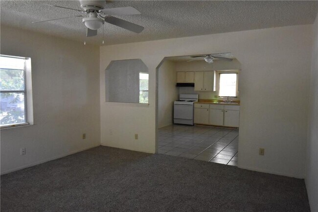 Building Photo - 5204 Guadalupe St