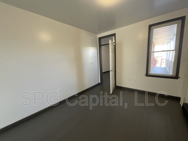 Foto del edificio - 659 W Philadelphia St