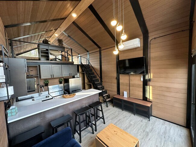 Foto del edificio - 3710 Pheasant St