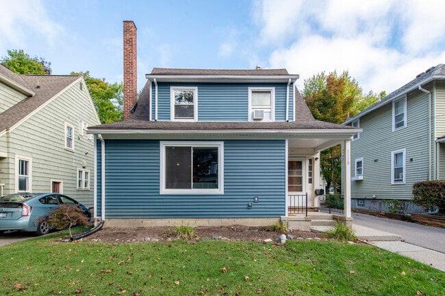 Building Photo - 1119 Granger Ave