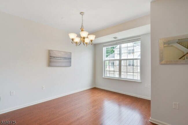 Building Photo - 306 Waterview Ct