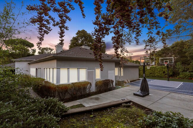 Building Photo - 3445 Ralston Ave