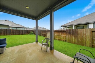 Building Photo - 4512 Bartagrass Dr