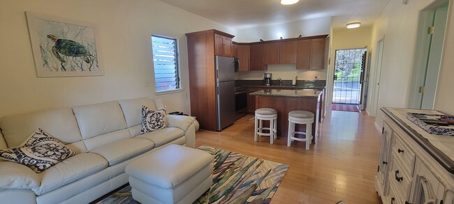 Foto del edificio - Turned key Fully Furnished Condo