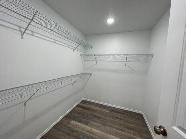 Building Photo - 529 Evergreen, Rogersville, MO