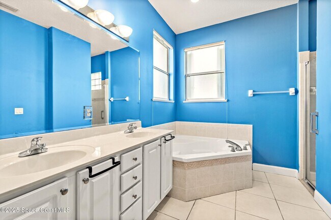 Foto del edificio - 8657 Villanova Dr