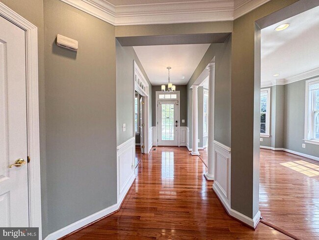 Foto del edificio - 22827 Oakgrove Rd