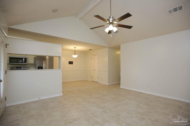 Foto del edificio - 6972 Weatherwood Dr