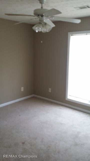 Building Photo - 1518 Summerplace Dr