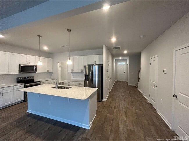 Building Photo - 29 Verona Dr