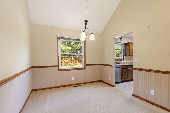 Foto del edificio - 764 Covington Cir