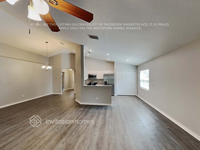 Foto del edificio - 7614 Wiltshire Park Pl