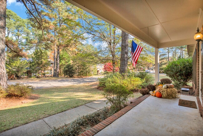 Building Photo - 3305 Granville Dr