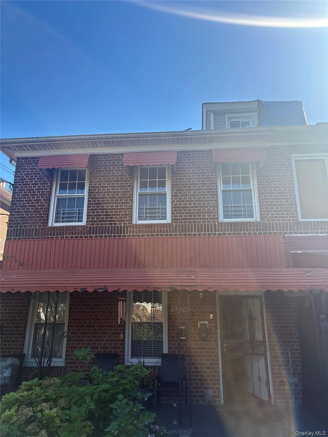 Building Photo - 3334 Eastchester Rd