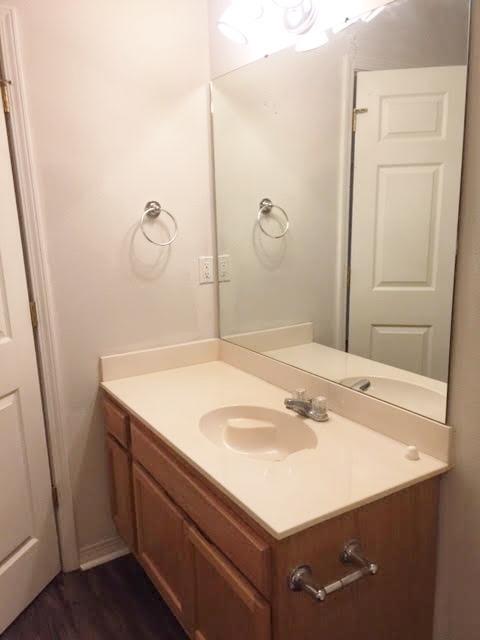 Building Photo - 503 Spartan Dr #2101