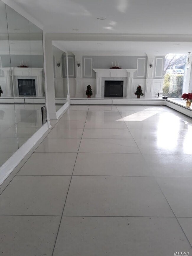 Building Photo - 55 S Bergen Pl