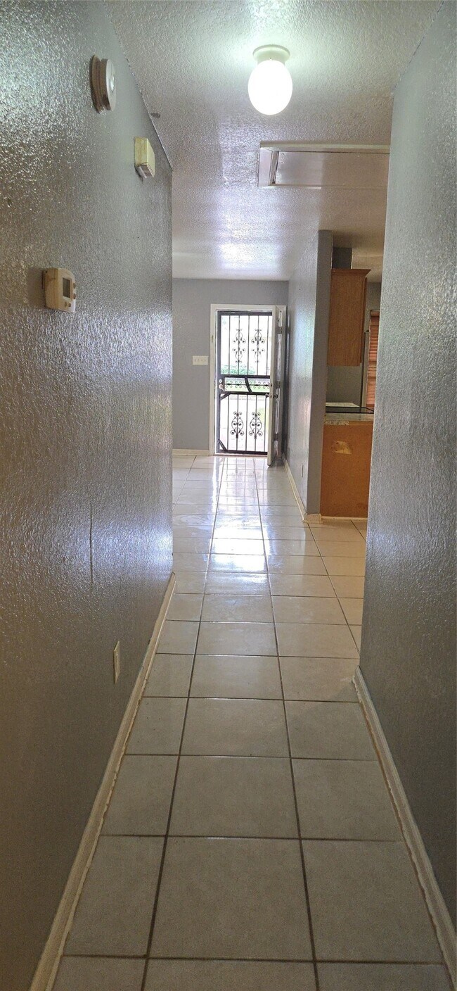 Foto del edificio - 11807 Greenmesa Dr
