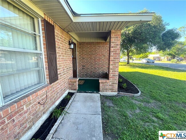 Foto del edificio - 217 Gruene Rd