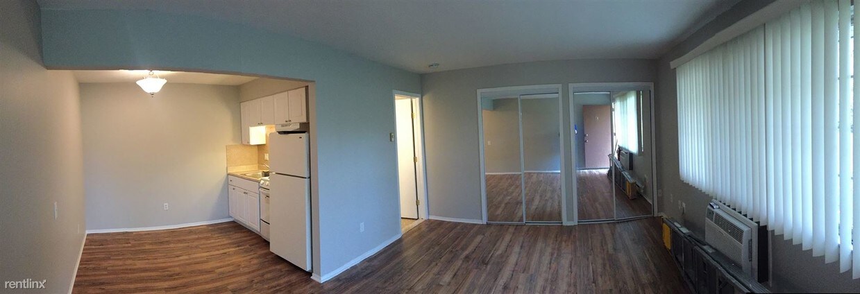 Foto principal - 330 E Thirteen Mile Rd