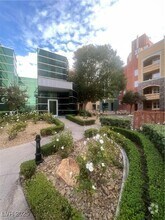 Building Photo - 68 E Serene Ave