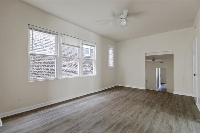 Foto del edificio - 4450 S Wood St