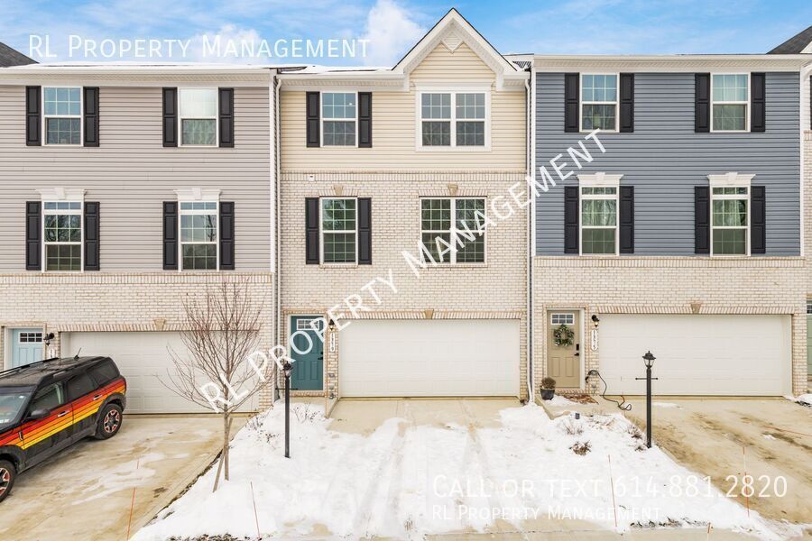 Foto principal - New 3 bedroom/3.5 bath in Wilson Ridge Com...