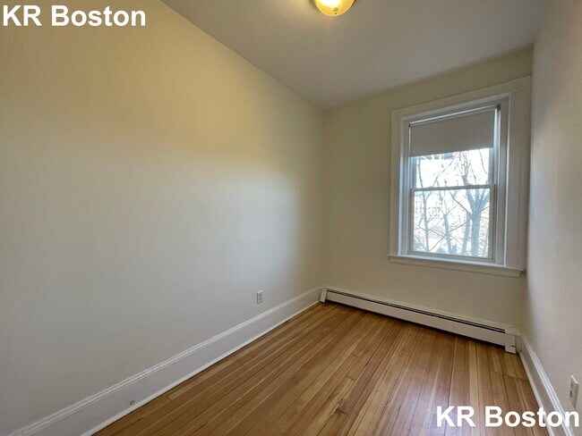 Foto del edificio - 19 Fairbanks St