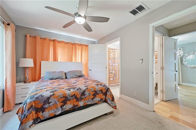 Foto del edificio - 1504 Robert Weaver Ave