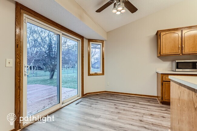 Building Photo - 8915 Pineview Ln N, Maple Grove, MN, 55369