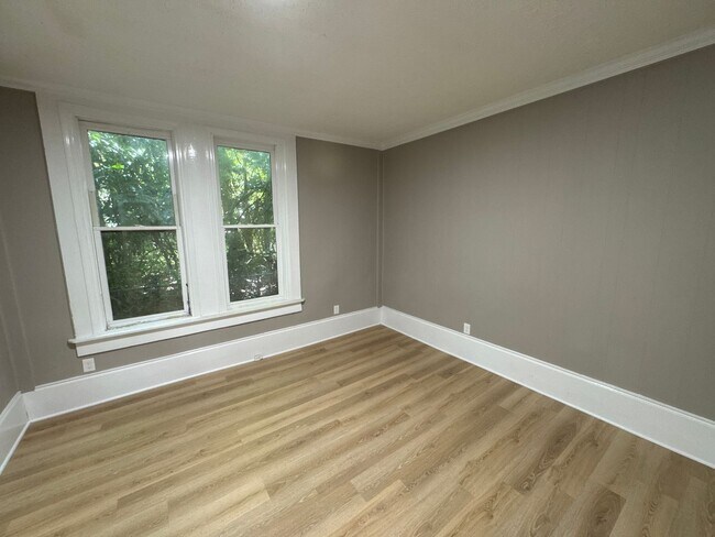 Foto del edificio - 2 Bed 1 Bath Duplex