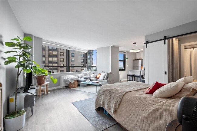 Foto del edificio - 5701 N Sheridan Rd