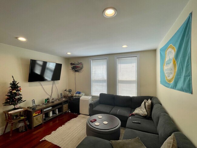 Foto del edificio - 145 L St