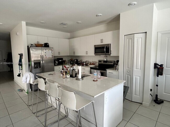 Foto del edificio - 11914 SW 241st St