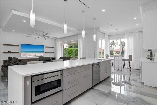 Building Photo - 8967 Lely Island Cir