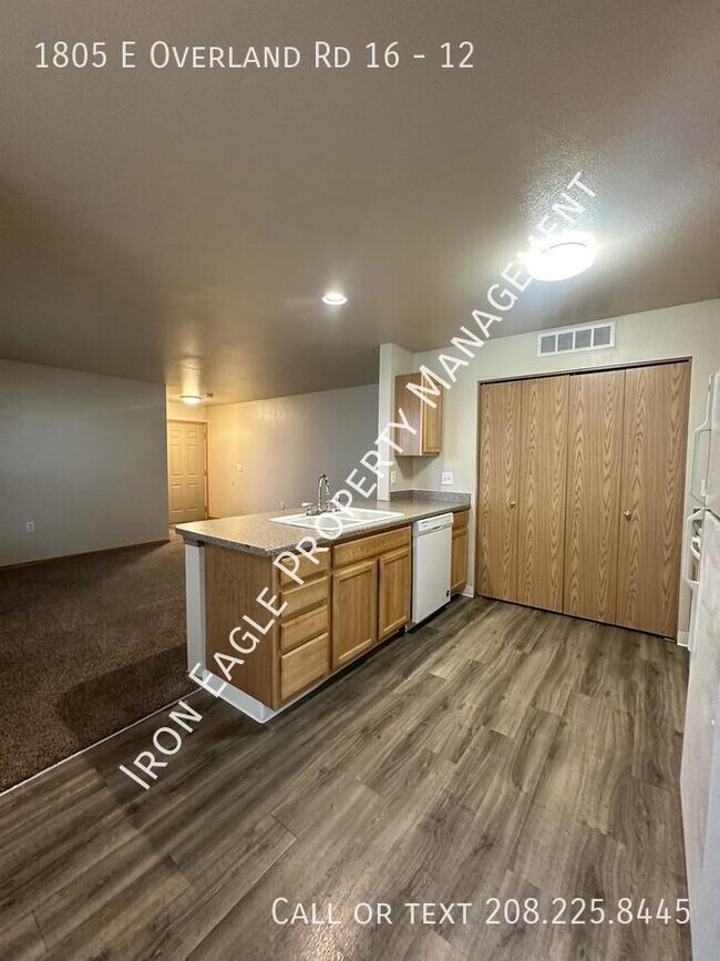 Building Photo - 1805 E Overland Rd