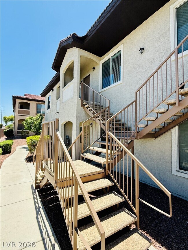 Foto del edificio - 3504 Desert Cliff St