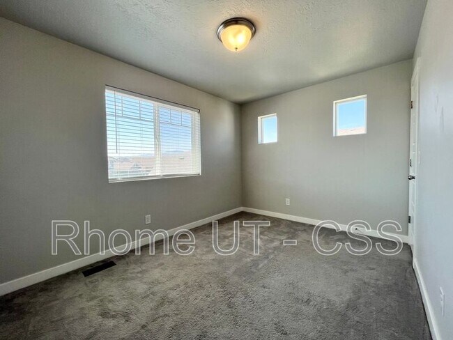 Foto del edificio - 2415 N 3130 W