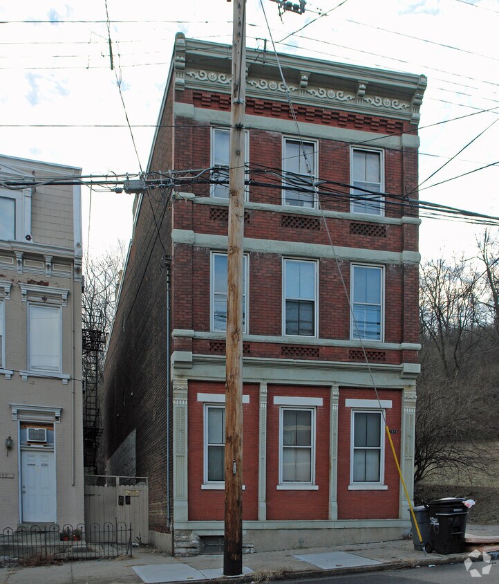 Building Photo - 2578 W McMicken Ave