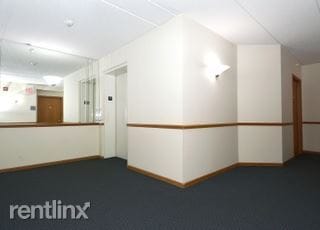 Building Photo - 2 br, 2 bath House - 1685 Mill St Apt 505