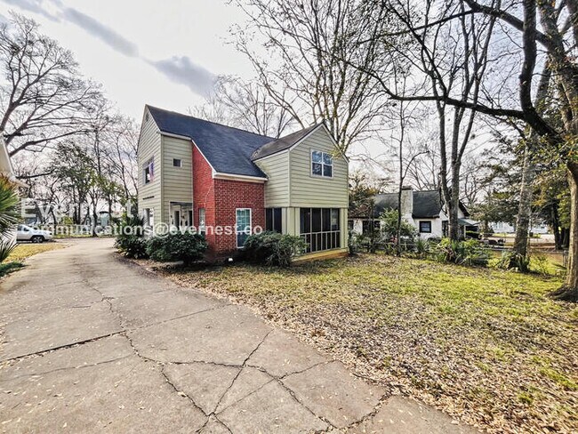 Foto del edificio - 810 Madison St