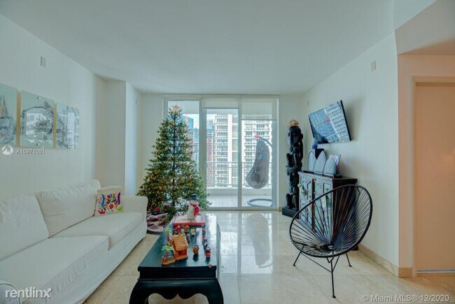 Foto del edificio - 801 Brickell Ave