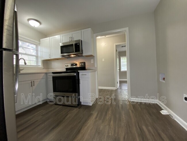 Foto del edificio - 2568 Quail Ave