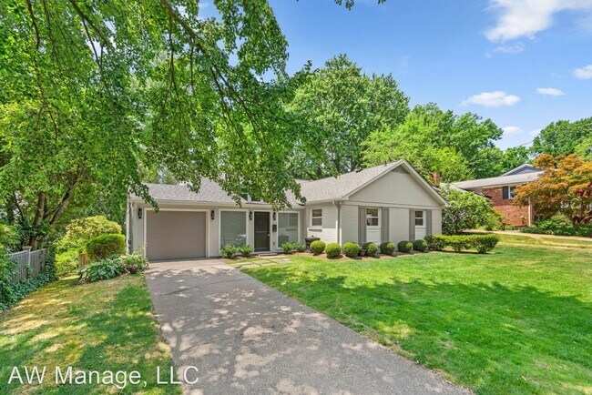 Foto del edificio - 4 br, 3 bath House - 5510 Greystone St