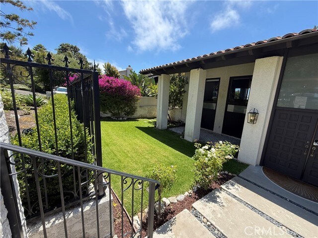 Foto del edificio - 2801 Palos Verdes Dr W