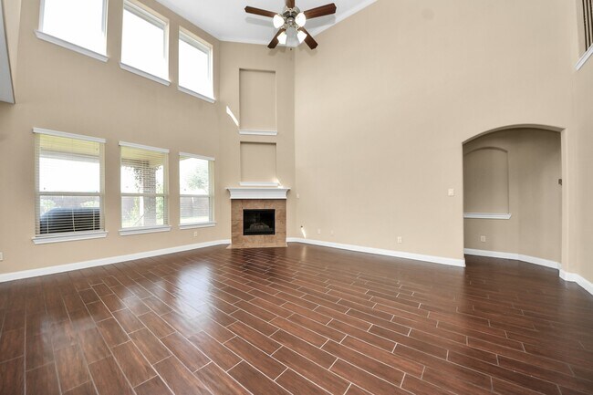 Foto del edificio - 27419 Canyon Reach Dr