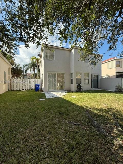 Foto del edificio - 323 NW 153rd Ln