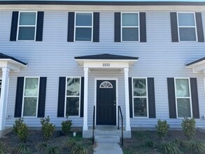 Building Photo - 2255 Del Carmel Way