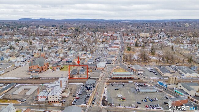 Foto del edificio - 27 Hall Ave